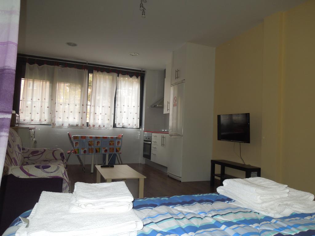 Apartamento Cuatro Torres Madrid Kültér fotó